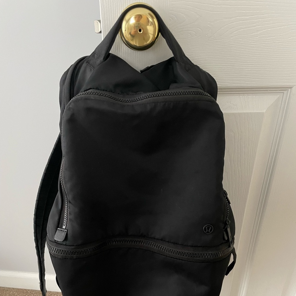 Lululemon City Adventurer Bag